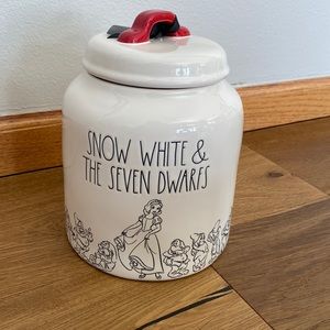 NEW- Rae Dunn “Snow White & the Seven Dwarfs” Canister